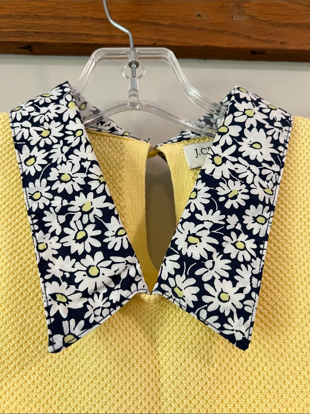 J. Crew - M, Yellow Textured Knit Top with Navy Daisy-Print Collar